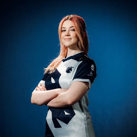 Chloe «Elya» Dowdeswell Dota 2, player biography, matches.